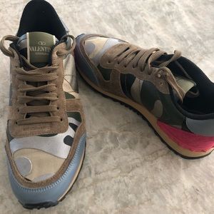 Valentino sneakers size 7